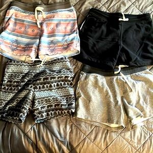 4 Chubbies Lounger Shorts MEDIUM 5” INSEAM